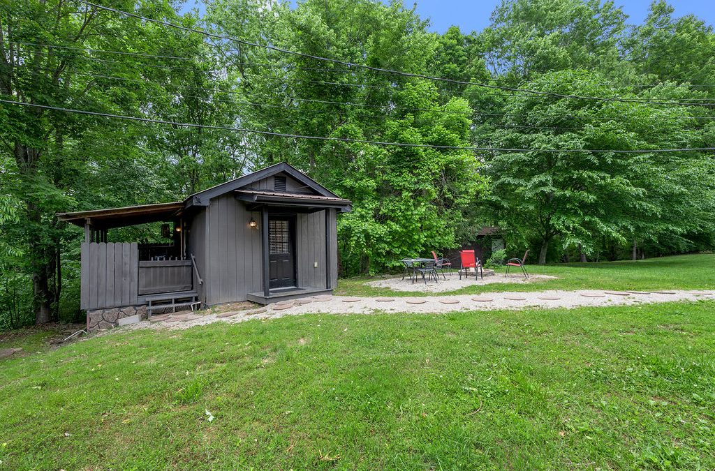Cabin #4 at the Brownwood